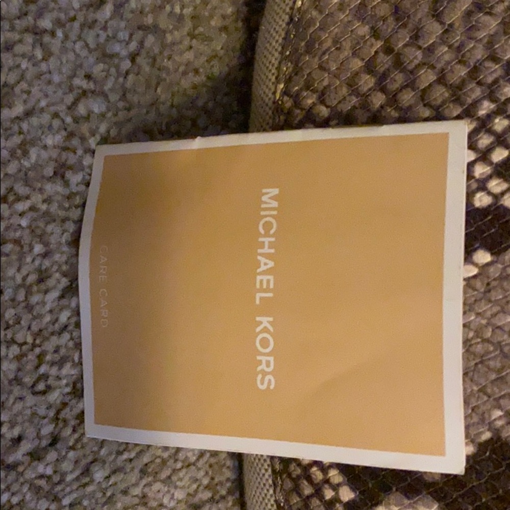 Michael Kors - Picture 3 of 7